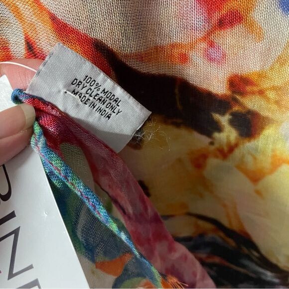Bindya NWT Colorful Floral Print Frayed Ends Scarf - Picture 4 of 6